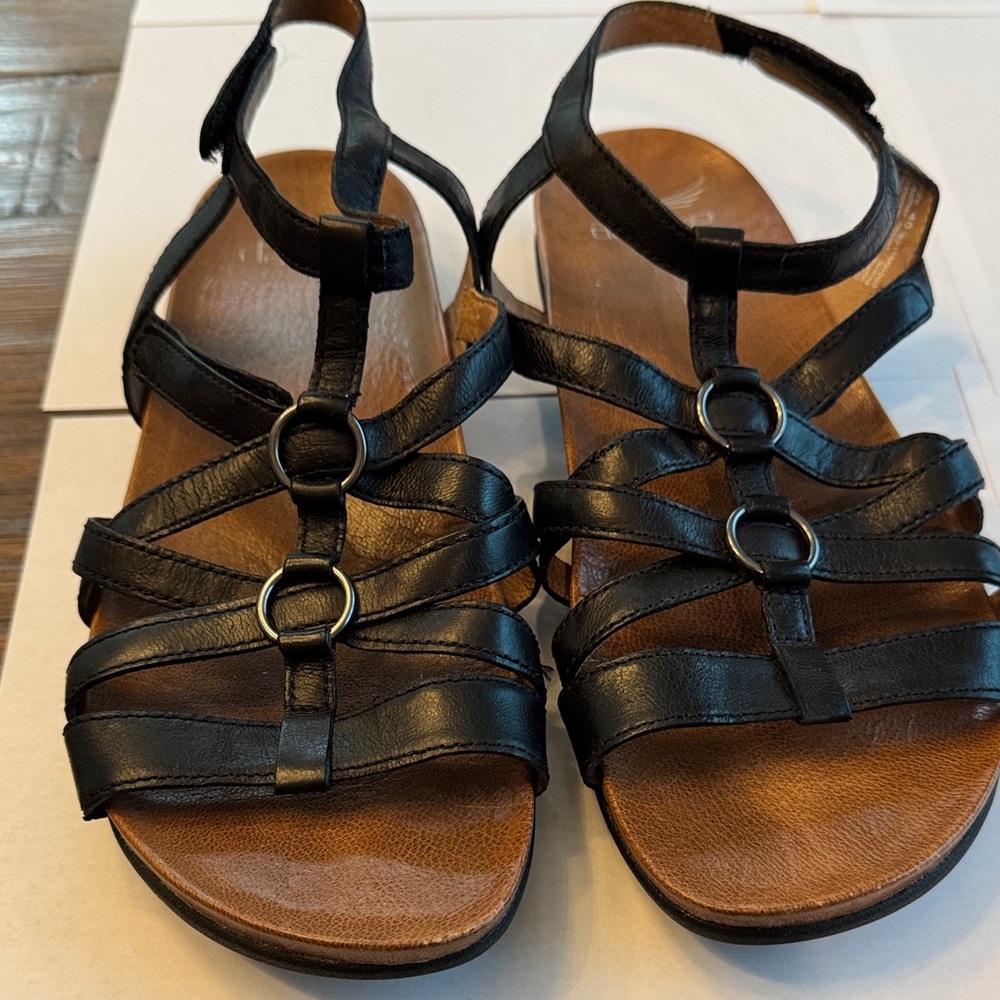 Black Leather Sandals with Adjustable Buckles